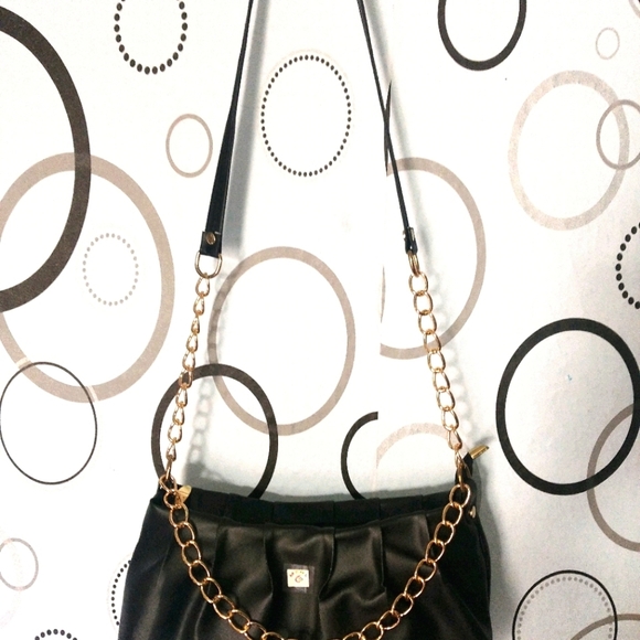 MFHL Black new designer sling with long golden chain and black belt strap - Picture 4 of 5